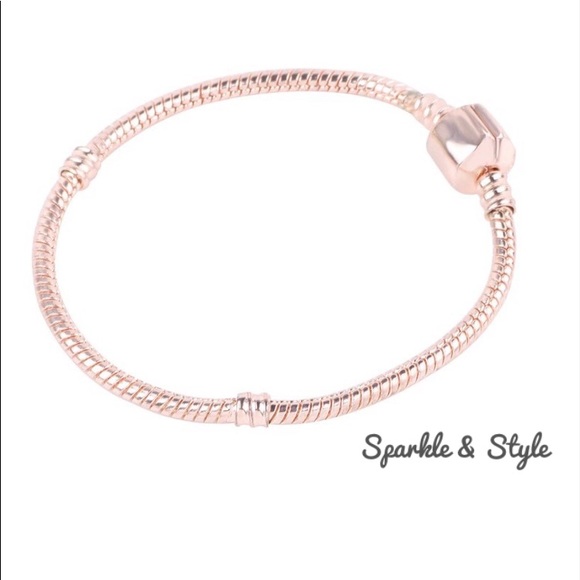 New Rose Gold Charm Bracelet ✨ - Picture 1 of 6
